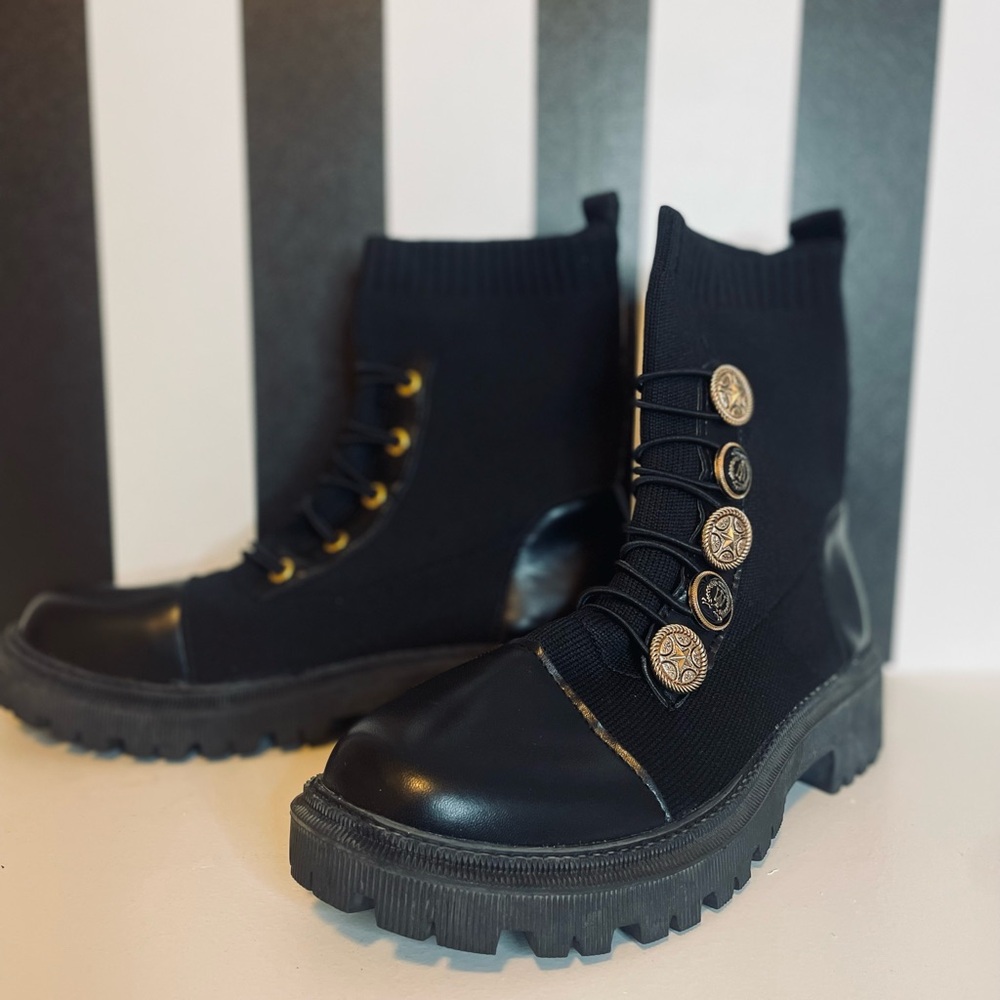 Black Ankle Boots with Decorative Buttons